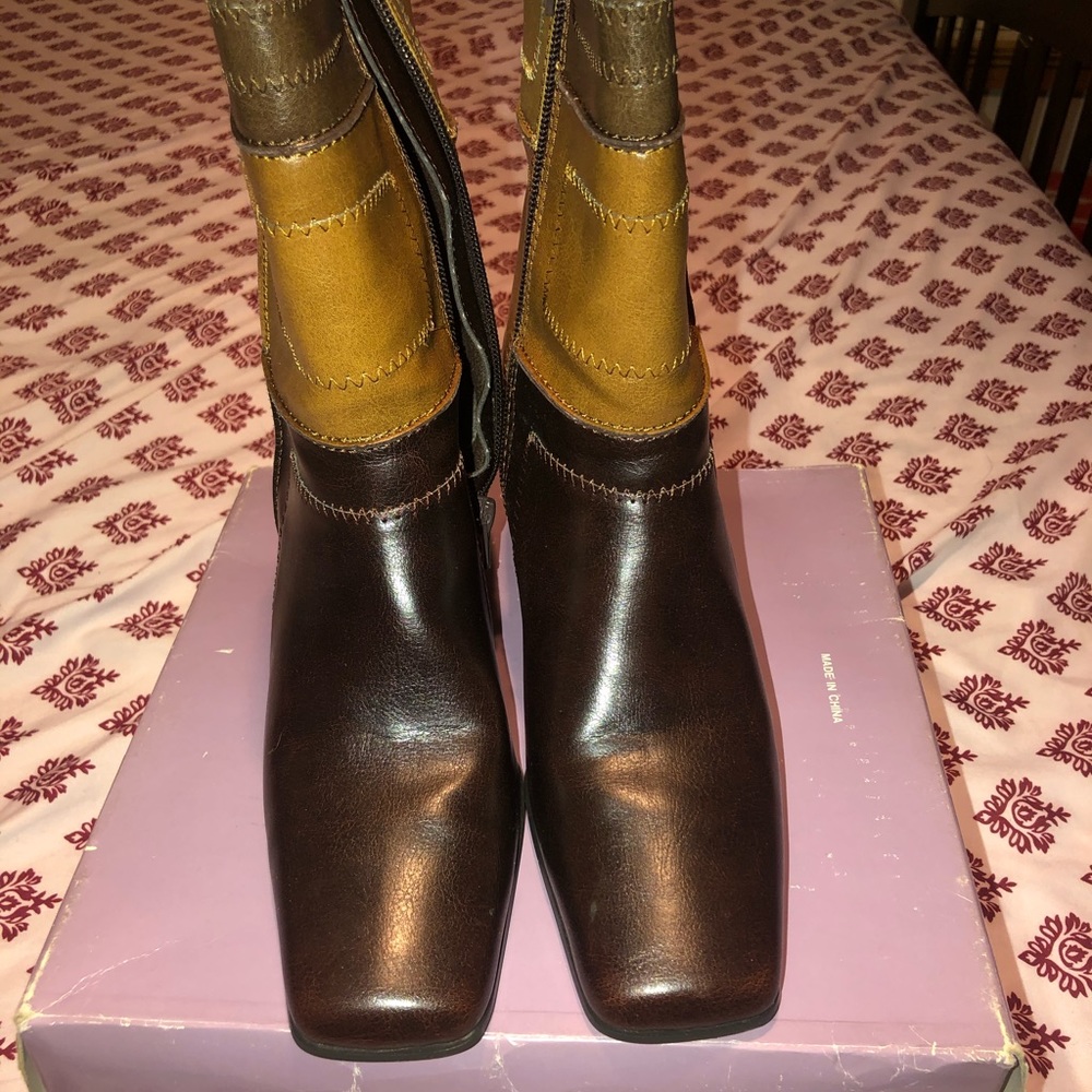Multicolor boots